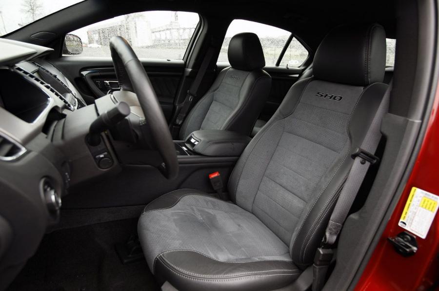  Ford Taurus SHO 2013 года  (фото 21 из 56)